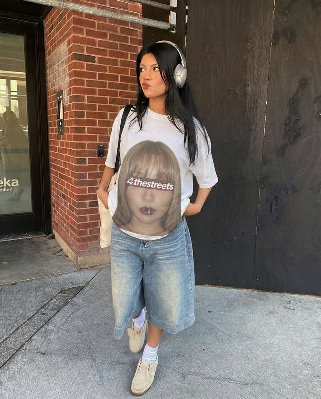 ‘Pantheress’ Oversized Tee